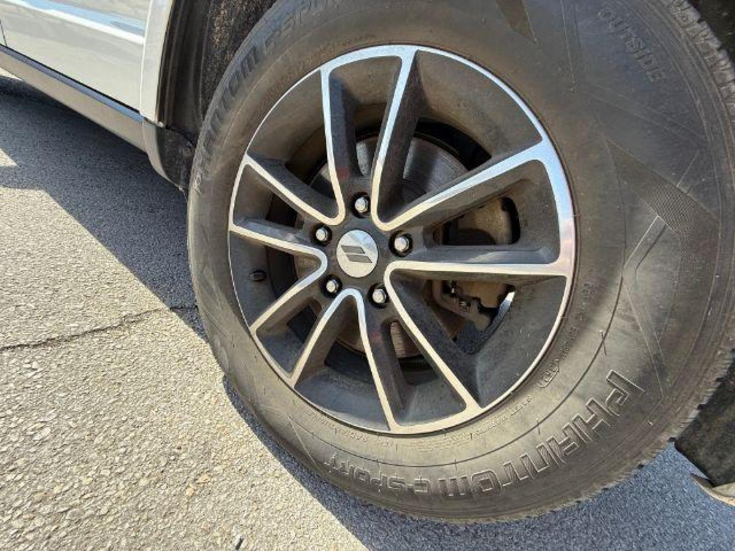 2018 WHITE Dodge Journey SE (3C4PDCAB2JT) with an 2.4L L4 DOHC 16V engine, 4-Speed Automatic transmission, located at 2715 W Pioneer Pkwy, Arlington, TX, 76013, (817) 265-9009, 32.710262, -97.153236 - Photo#10