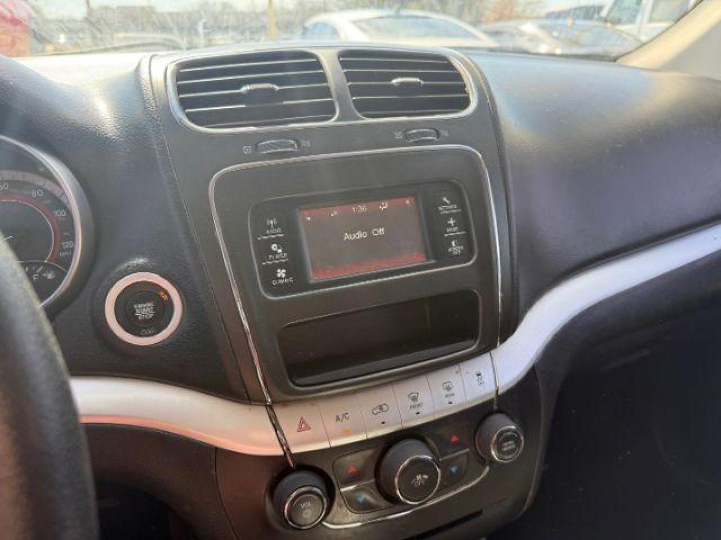 2018 WHITE Dodge Journey SE (3C4PDCAB2JT) with an 2.4L L4 DOHC 16V engine, 4-Speed Automatic transmission, located at 2715 W Pioneer Pkwy, Arlington, TX, 76013, (817) 265-9009, 32.710262, -97.153236 - Photo#18