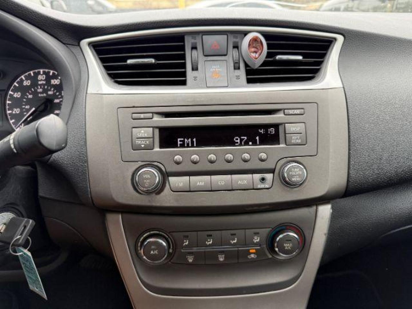 2014 SILVER Nissan Sentra S CVT (3N1AB7AP3EY) with an 1.8L L4 SFI DOHC 16 engine, Continuously Variabl transmission, located at 2715 W Pioneer Pkwy, Arlington, TX, 76013, (817) 265-9009, 32.710262, -97.153236 - Photo#17