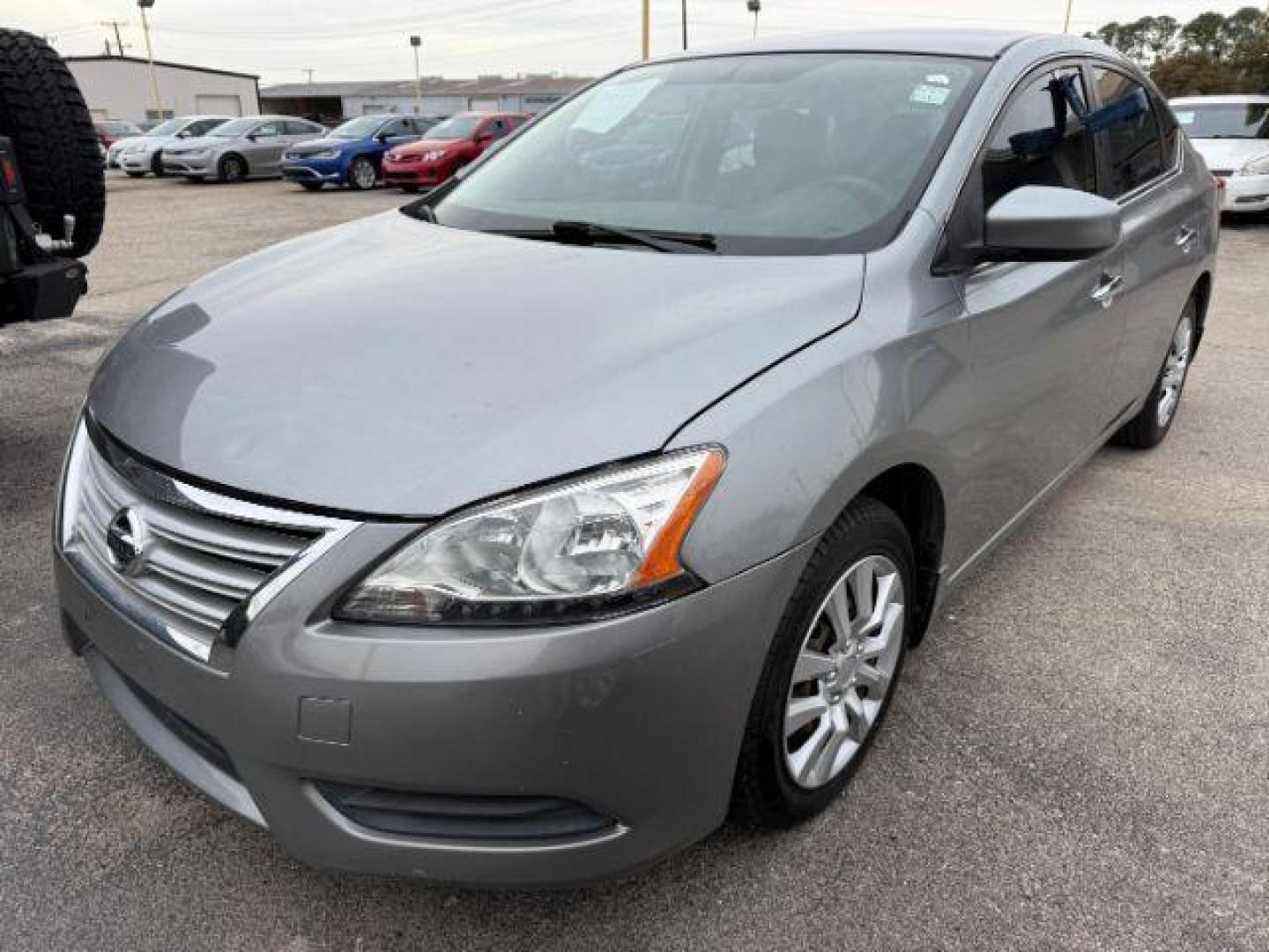 2014 SILVER Nissan Sentra S CVT (3N1AB7AP3EY) with an 1.8L L4 SFI DOHC 16 engine, Continuously Variabl transmission, located at 2715 W Pioneer Pkwy, Arlington, TX, 76013, (817) 265-9009, 32.710262, -97.153236 - Photo#3