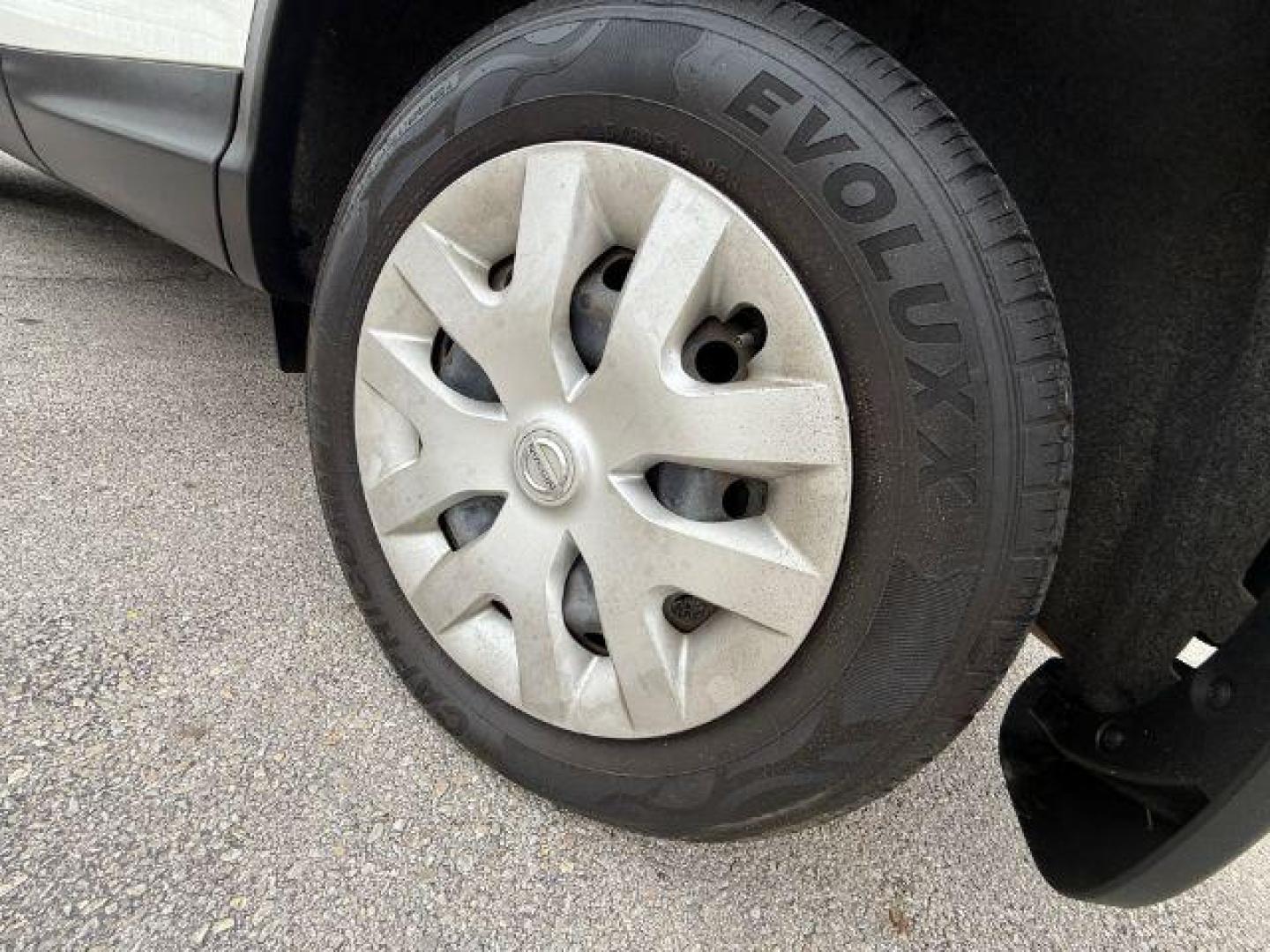 2019 WHITE Nissan Rogue Sport S (JN1BJ1CP4KW) with an 2.0L L4 DOHC 16V engine, Continuously Variable Transmission transmission, located at 2715 W Pioneer Pkwy, Arlington, TX, 76013, (817) 265-9009, 32.710262, -97.153236 - Photo#10