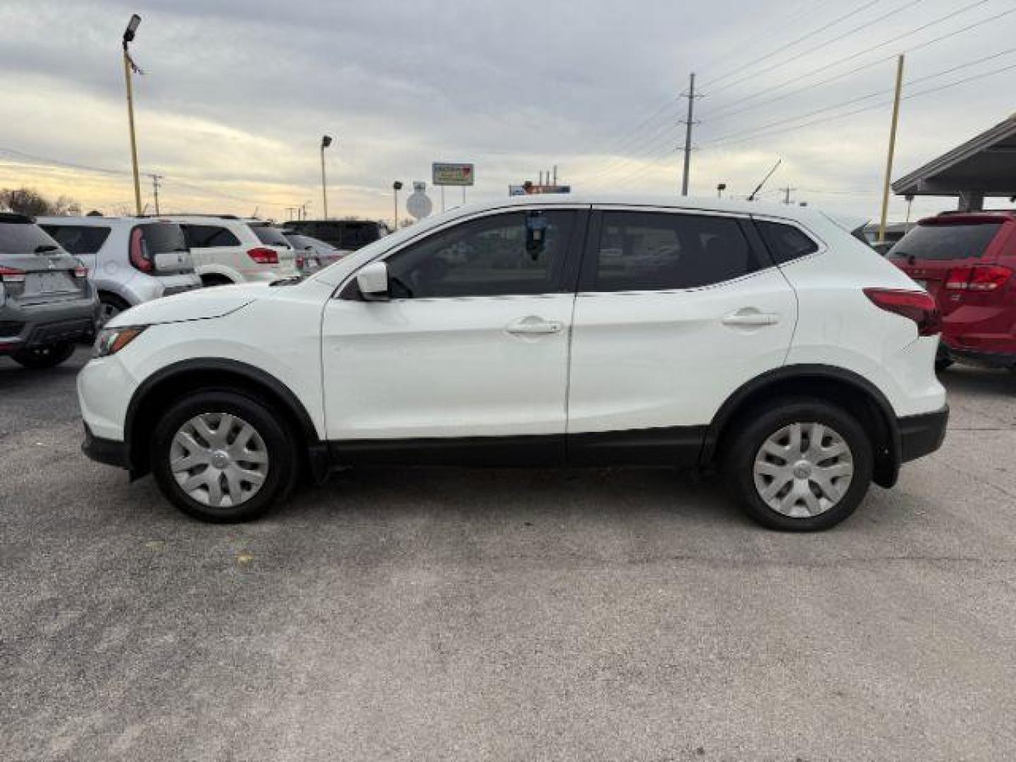 2019 WHITE Nissan Rogue Sport S (JN1BJ1CP4KW) with an 2.0L L4 DOHC 16V engine, Continuously Variable Transmission transmission, located at 2715 W Pioneer Pkwy, Arlington, TX, 76013, (817) 265-9009, 32.710262, -97.153236 - Photo#2