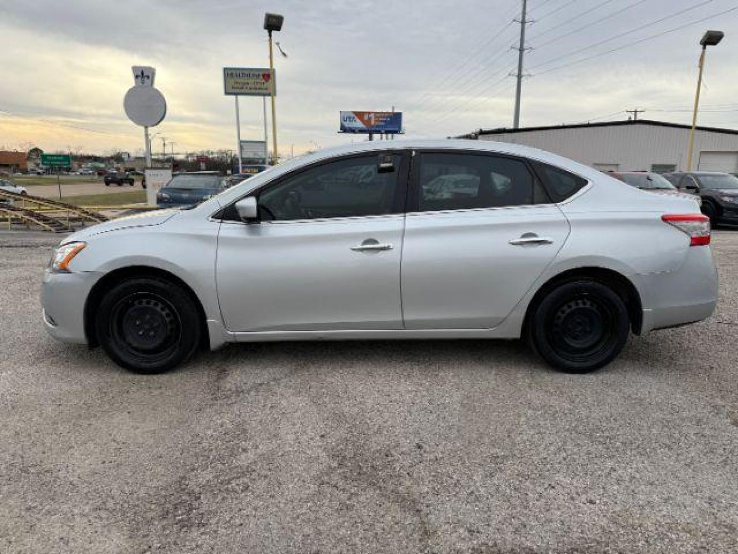 2013 SILVER Nissan Sentra SL (1N4AB7AP8DN) with an 1.8L L4 SFI DOHC 16 engine, Continuously Variabl transmission, located at 2715 W Pioneer Pkwy, Arlington, TX, 76013, (817) 265-9009, 32.710262, -97.153236 - Photo#1