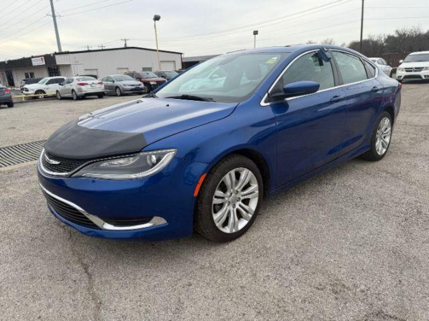2016 BLUE Chrysler 200 Limited (1C3CCCAB8GN) with an Pentastar 3.6L V-6 DOHC engine, located at 2715 W Pioneer Pkwy, Arlington, TX, 76013, (817) 265-9009, 32.710262, -97.153236 - Photo#3