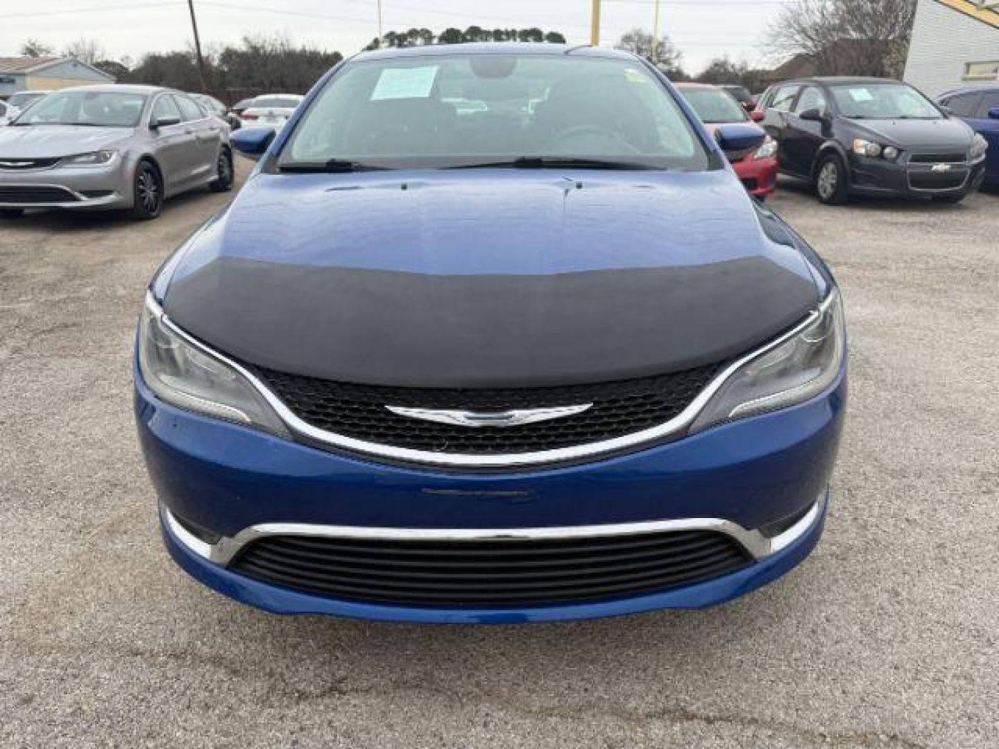 2016 BLUE Chrysler 200 Limited (1C3CCCAB8GN) with an Pentastar 3.6L V-6 DOHC engine, located at 2715 W Pioneer Pkwy, Arlington, TX, 76013, (817) 265-9009, 32.710262, -97.153236 - Photo#4
