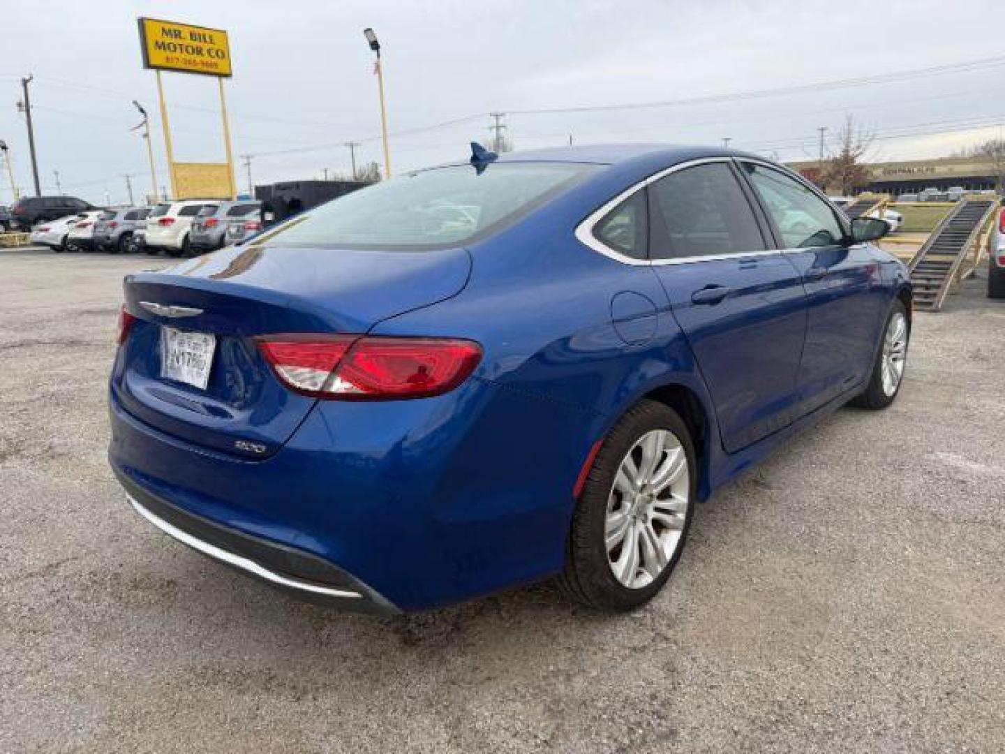 2016 BLUE Chrysler 200 Limited (1C3CCCAB8GN) with an Pentastar 3.6L V-6 DOHC engine, located at 2715 W Pioneer Pkwy, Arlington, TX, 76013, (817) 265-9009, 32.710262, -97.153236 - Photo#7