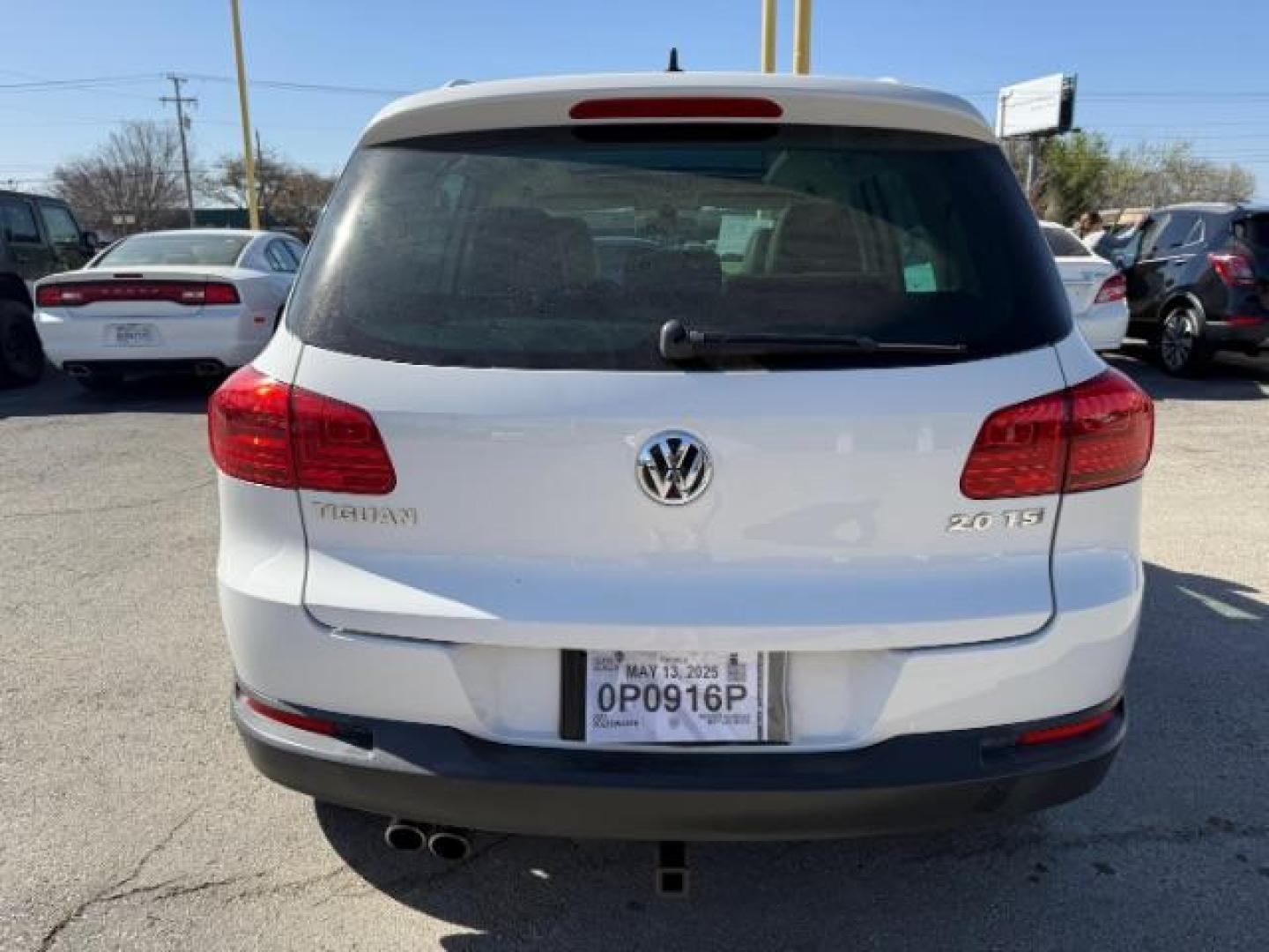2012 WHITE Volkswagen Tiguan SEL (WVGAV7AX5CW) with an 2L I-4 gasoline dire engine, located at 2715 W Pioneer Pkwy, Arlington, TX, 76013, (817) 265-9009, 32.710262, -97.153236 - Photo#7