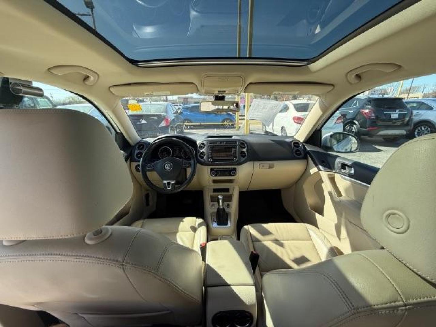 2012 WHITE Volkswagen Tiguan SEL (WVGAV7AX5CW) with an 2L I-4 gasoline dire engine, located at 2715 W Pioneer Pkwy, Arlington, TX, 76013, (817) 265-9009, 32.710262, -97.153236 - Photo#12