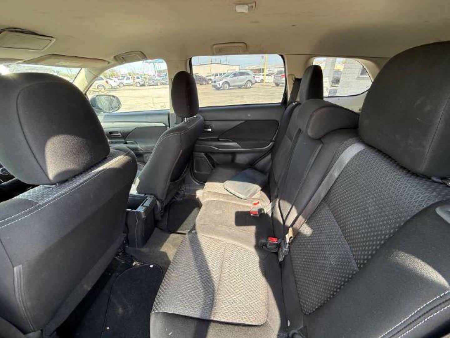 2016 BLACK Mitsubishi Outlander SE 2WD (JA4AD3A32GZ) with an 2.4L L4 DOHC 16V engine, Continuously Variabl transmission, located at 2715 W Pioneer Pkwy, Arlington, TX, 76013, (817) 265-9009, 32.710262, -97.153236 - Photo#11