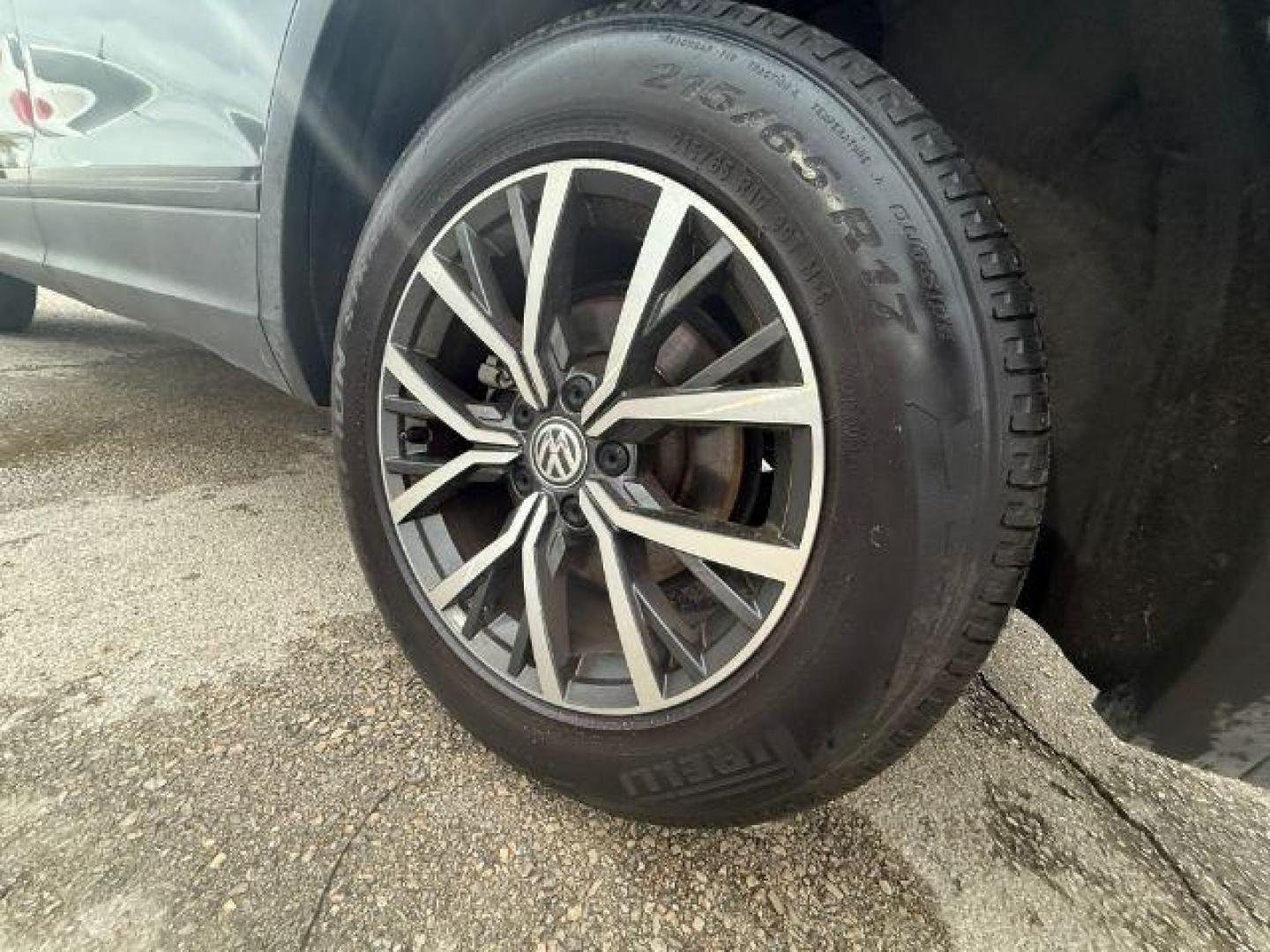 2019 GRAY Volkswagen Tiguan SE (3VV3B7AX9KM) with an 2.0L L4 DOHC 16V TUR engine, 8-Speed Automatic transmission, located at 2715 W Pioneer Pkwy, Arlington, TX, 76013, (817) 265-9009, 32.710262, -97.153236 - Photo#10