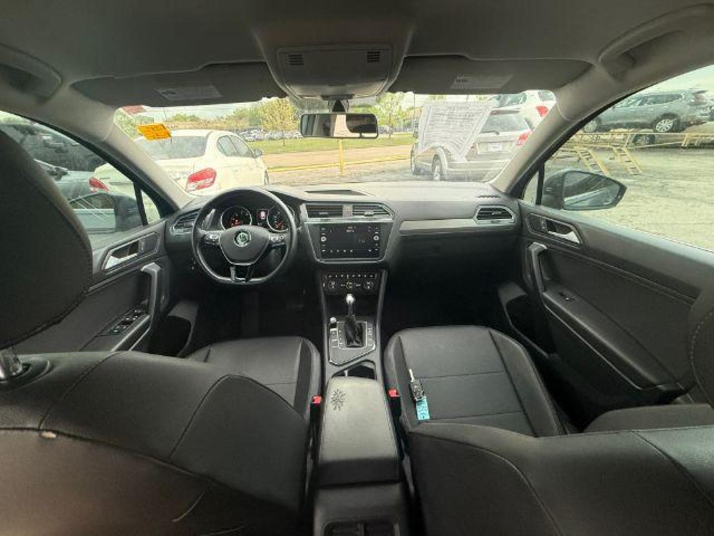2019 GRAY Volkswagen Tiguan SE (3VV3B7AX9KM) with an 2.0L L4 DOHC 16V TUR engine, 8-Speed Automatic transmission, located at 2715 W Pioneer Pkwy, Arlington, TX, 76013, (817) 265-9009, 32.710262, -97.153236 - Photo#14