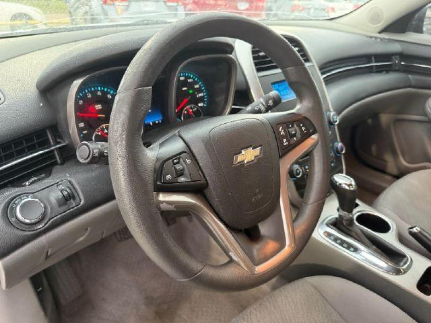 2015 WHITE Chevrolet Malibu LS (1G11B5SL9FF) with an 2.5L L4 DOHC 16V engine, 6-Speed Automatic transmission, located at 2715 W Pioneer Pkwy, Arlington, TX, 76013, (817) 265-9009, 32.710262, -97.153236 - Photo#15