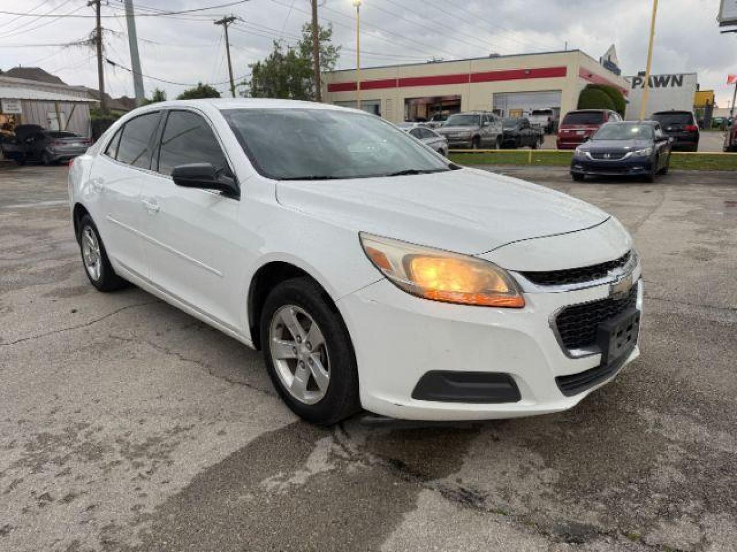 2015 WHITE Chevrolet Malibu LS (1G11B5SL9FF) with an 2.5L L4 DOHC 16V engine, 6-Speed Automatic transmission, located at 2715 W Pioneer Pkwy, Arlington, TX, 76013, (817) 265-9009, 32.710262, -97.153236 - Photo#5