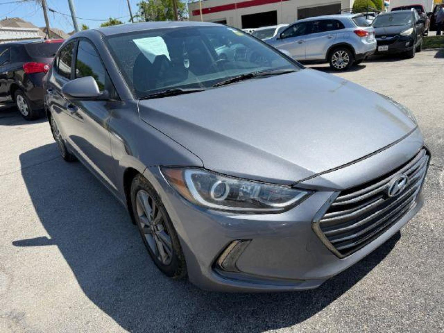 2018 GRAY Hyundai Elantra Value Edition (5NPD84LF5JH) with an Nu 2L I-4 DOHC engine, located at 2715 W Pioneer Pkwy, Arlington, TX, 76013, (817) 265-9009, 32.710262, -97.153236 - Photo#5