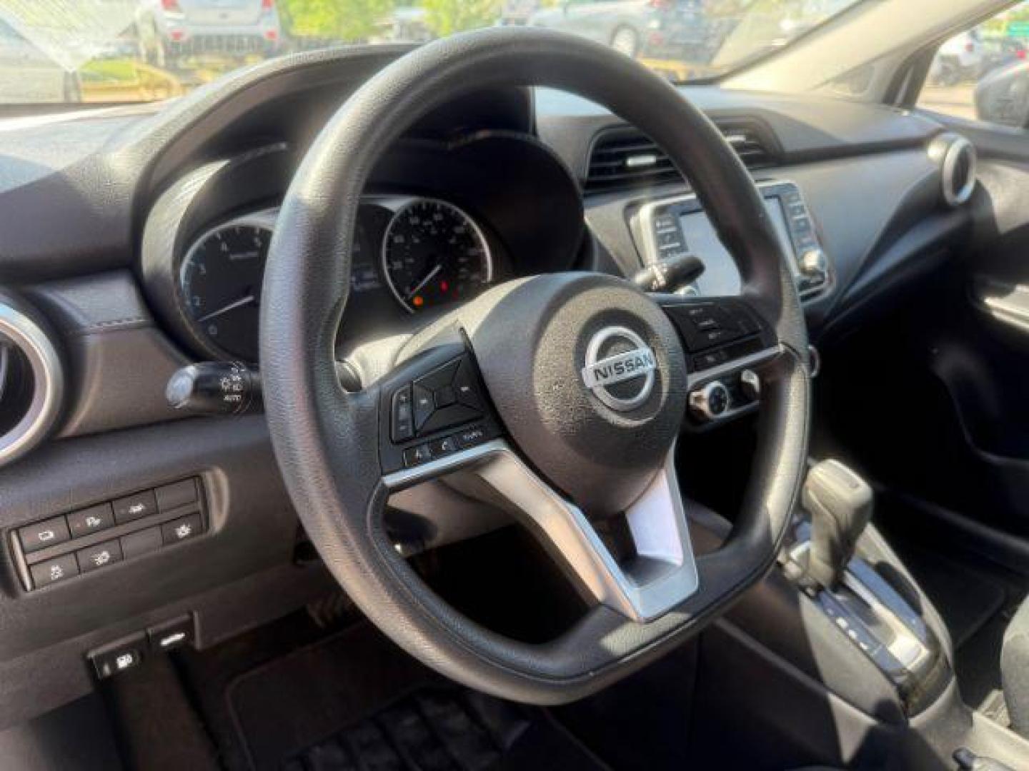 2020 WHITE Nissan Versa S Xtronic CVT (3N1CN8DV8LL) with an 1.6L I-4 DOHC engine, located at 2715 W Pioneer Pkwy, Arlington, TX, 76013, (817) 265-9009, 32.710262, -97.153236 - Photo#15