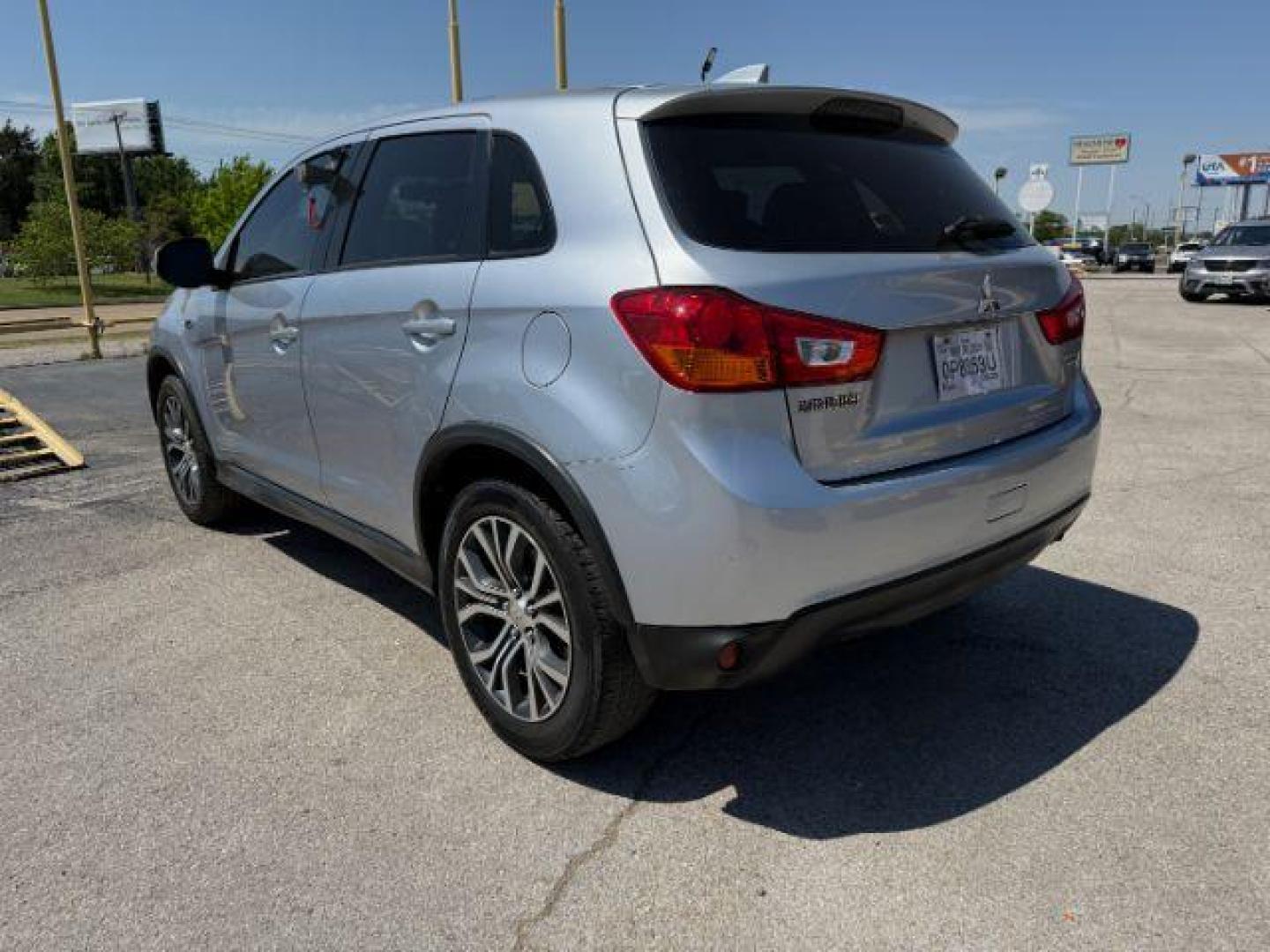 2017 SILVER Mitsubishi Outlander Sport 2.0 ES (JA4AP3AU1HZ) with an 2L I-4 DOHC engine, located at 2715 W Pioneer Pkwy, Arlington, TX, 76013, (817) 265-9009, 32.710262, -97.153236 - Photo#9
