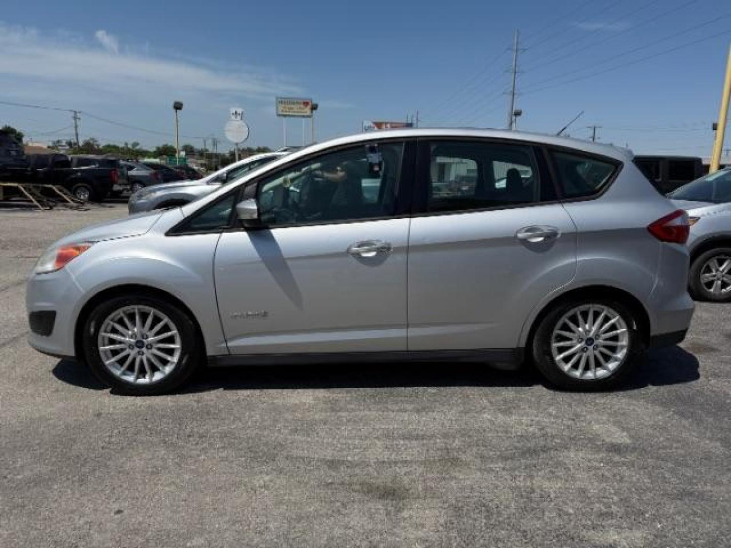 2016 SILVER Ford C-Max Hybrid SE (1FADP5AU1GL) with an 2L I-4 DOHC engine, located at 2715 W Pioneer Pkwy, Arlington, TX, 76013, (817) 265-9009, 32.710262, -97.153236 - Photo#4