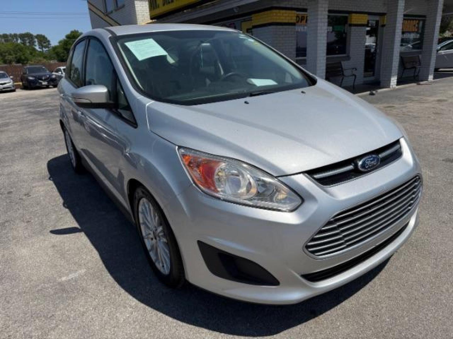 2016 SILVER Ford C-Max Hybrid SE (1FADP5AU1GL) with an 2L I-4 DOHC engine, located at 2715 W Pioneer Pkwy, Arlington, TX, 76013, (817) 265-9009, 32.710262, -97.153236 - Photo#5