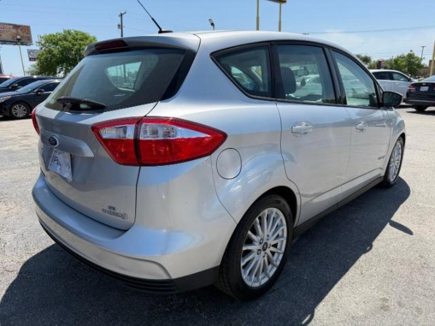 2016 SILVER Ford C-Max Hybrid SE (1FADP5AU1GL) with an 2L I-4 DOHC engine, located at 2715 W Pioneer Pkwy, Arlington, TX, 76013, (817) 265-9009, 32.710262, -97.153236 - Photo#14