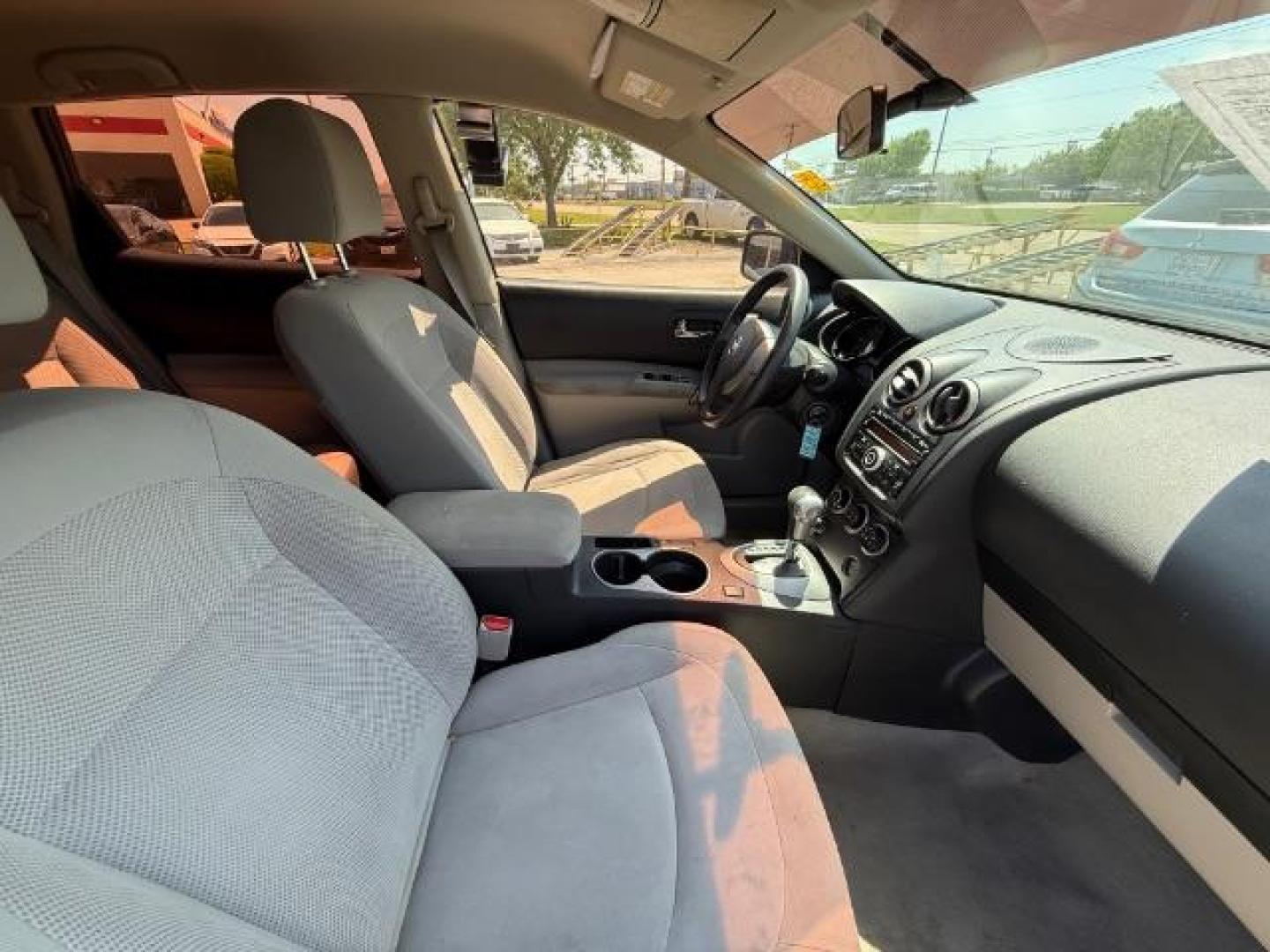 2015 PURPLE Nissan Rogue Select S (JN8AS5MT2FW) with an 2.5L I-4 DOHC engine, located at 2715 W Pioneer Pkwy, Arlington, TX, 76013, (817) 265-9009, 32.710262, -97.153236 - Photo#10