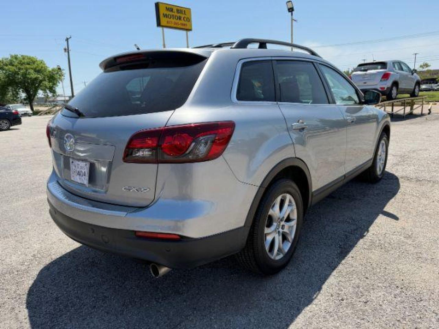 2015 SILVER Mazda CX-9 Touring (JM3TB2CA3F0) with an 3.7L V-6 DOHC engine, located at 2715 W Pioneer Pkwy, Arlington, TX, 76013, (817) 265-9009, 32.710262, -97.153236 - Photo#7