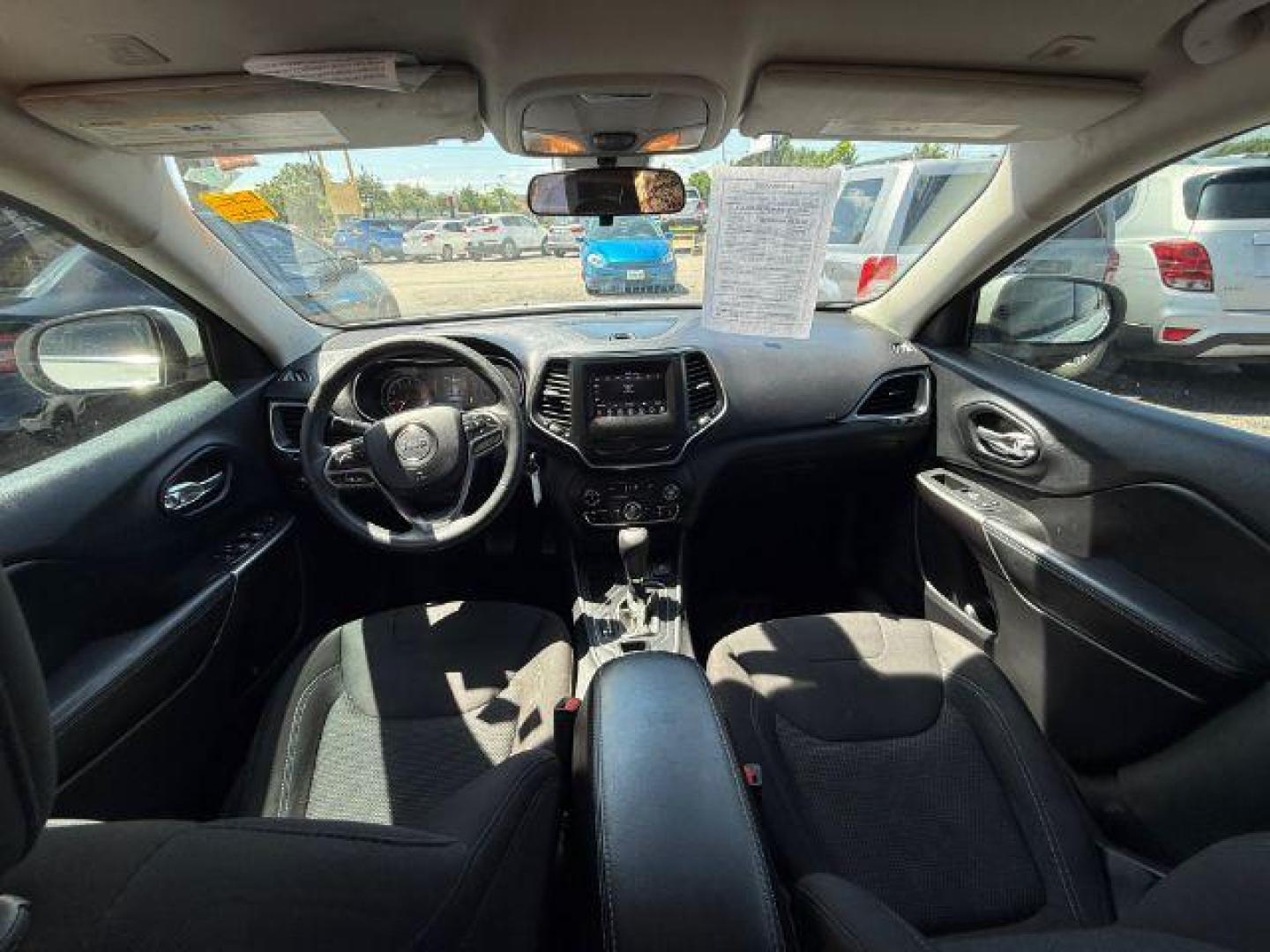 2019 WHITE Jeep Cherokee Latitude FWD (1C4PJLCB6KD) with an 2.4L L4 DOHC 16V engine, 9-Speed Automatic transmission, located at 2715 W Pioneer Pkwy, Arlington, TX, 76013, (817) 265-9009, 32.710262, -97.153236 - Photo#13