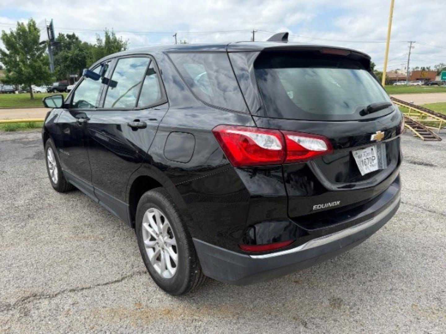2018 BLACK Chevrolet Equinox LS 2WD (3GNAXHEV3JL) with an 1.5L L4 DOHC 16V TUR engine, 6-Speed Automatic transmission, located at 2715 W Pioneer Pkwy, Arlington, TX, 76013, (817) 265-9009, 32.710262, -97.153236- Photo#8