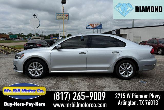 photo of 2018 Volkswagen Passat 2.0T S | 2.0T R-Line