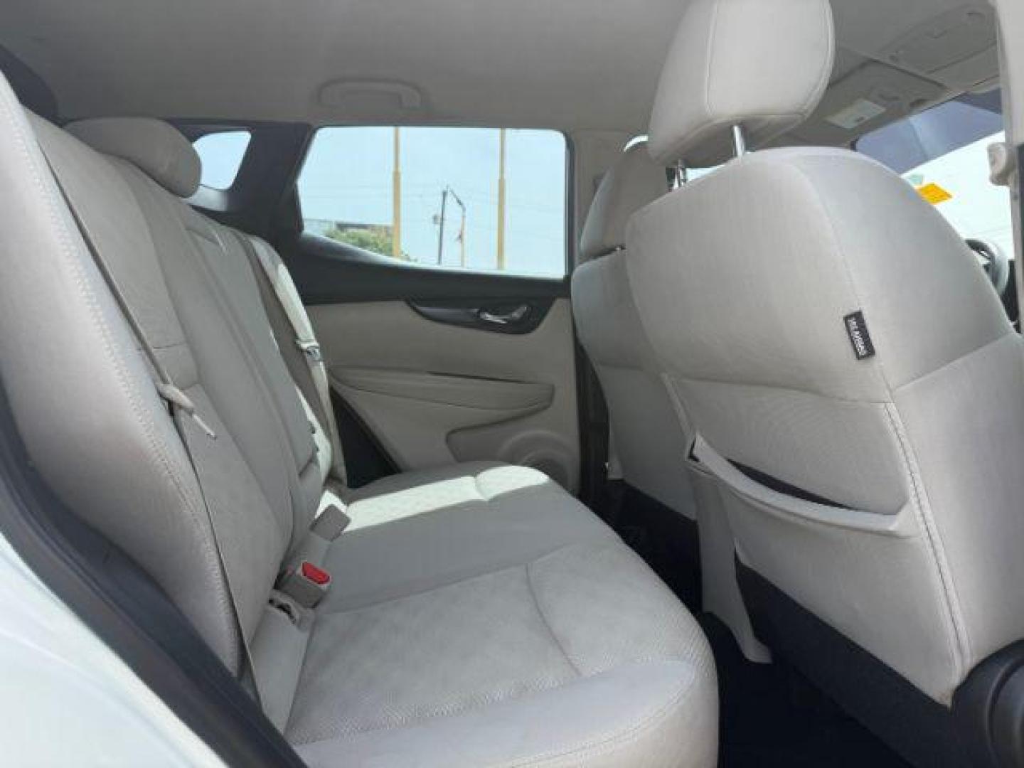 2018 WHITE Nissan Rogue Sport SV (JN1BJ1CR7JW) with an 2L I-4 gasoline direct injection engine, located at 2715 W Pioneer Pkwy, Arlington, TX, 76013, (817) 265-9009, 32.710262, -97.153236 - Photo#10