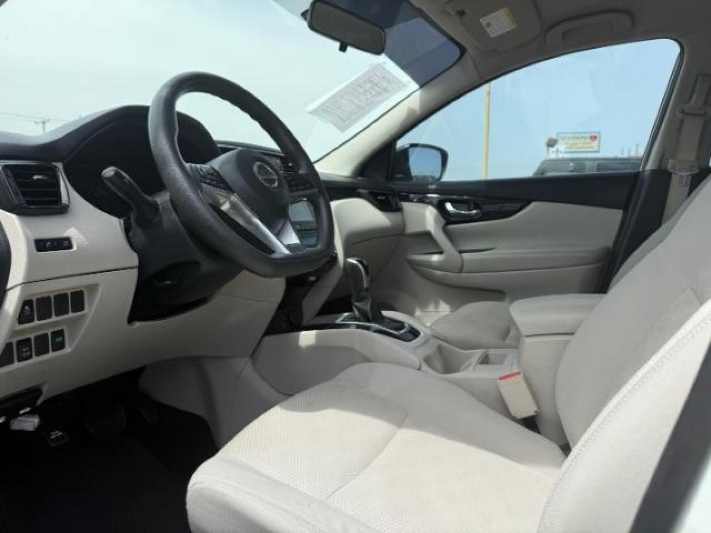 2018 WHITE Nissan Rogue Sport SV (JN1BJ1CR7JW) with an 2L I-4 gasoline dire engine, located at 2715 W Pioneer Pkwy, Arlington, TX, 76013, (817) 265-9009, 32.710262, -97.153236 - Photo#14