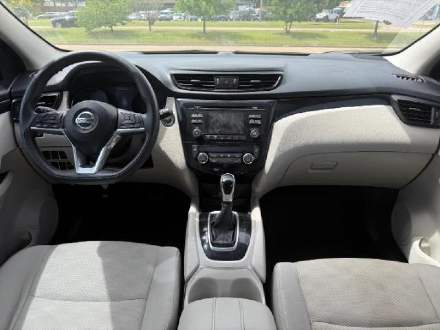 2018 WHITE Nissan Rogue Sport SV (JN1BJ1CR7JW) with an 2L I-4 gasoline dire engine, located at 2715 W Pioneer Pkwy, Arlington, TX, 76013, (817) 265-9009, 32.710262, -97.153236 - Photo#17