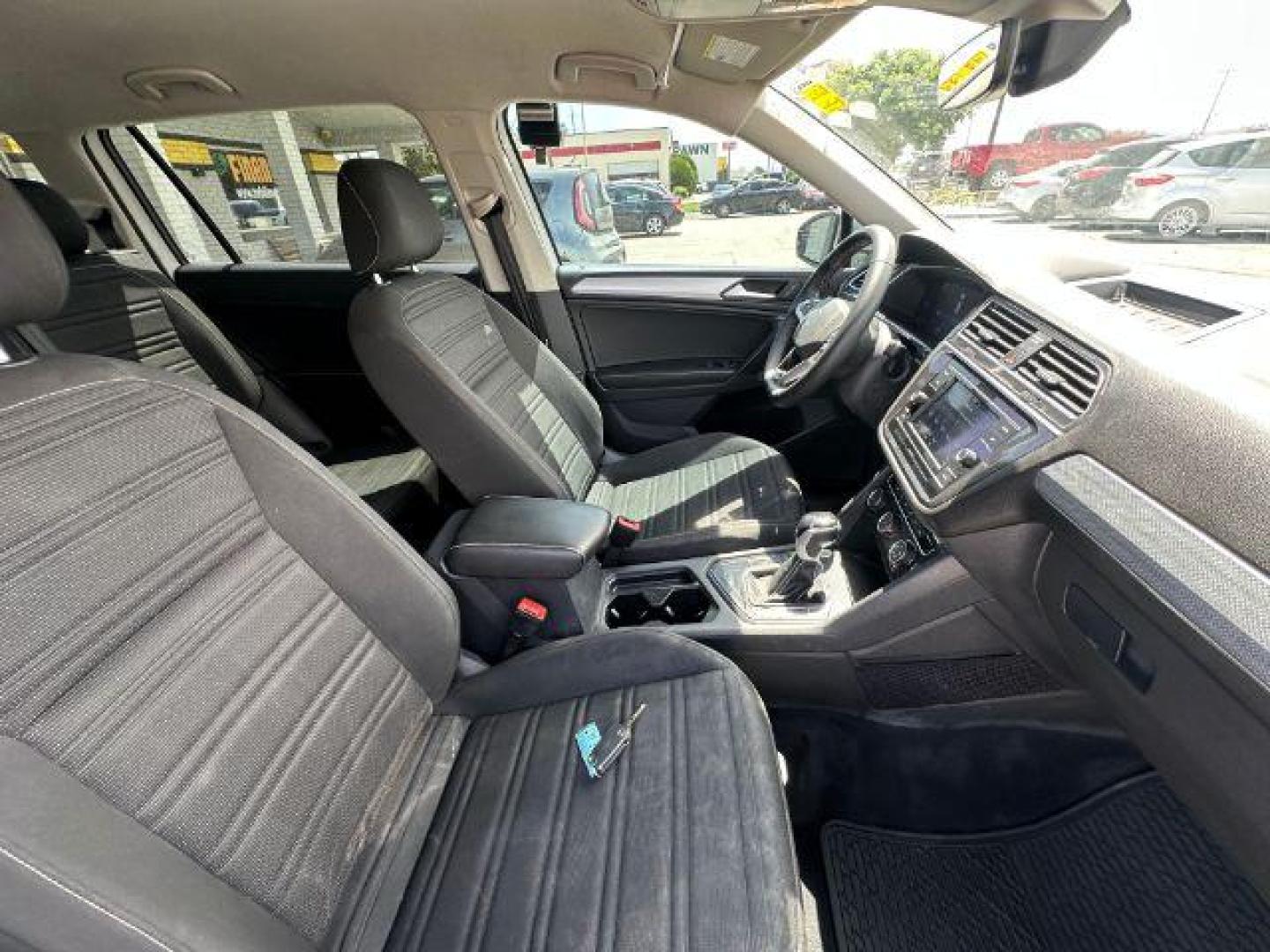 2022 WHITE Volkswagen Tiguan 2.0T S (3VV1B7AX5NM) with an 2L I-4 gasoline direct injection engine, located at 2715 W Pioneer Pkwy, Arlington, TX, 76013, (817) 265-9009, 32.710262, -97.153236 - Photo#11