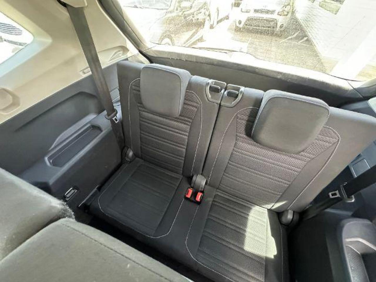2022 WHITE Volkswagen Tiguan 2.0T S (3VV1B7AX5NM) with an 2L I-4 gasoline direct injection engine, located at 2715 W Pioneer Pkwy, Arlington, TX, 76013, (817) 265-9009, 32.710262, -97.153236 - Photo#13