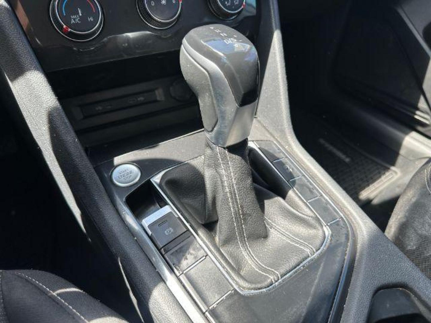 2022 WHITE Volkswagen Tiguan 2.0T S (3VV1B7AX5NM) with an 2L I-4 gasoline direct injection engine, located at 2715 W Pioneer Pkwy, Arlington, TX, 76013, (817) 265-9009, 32.710262, -97.153236 - Photo#17