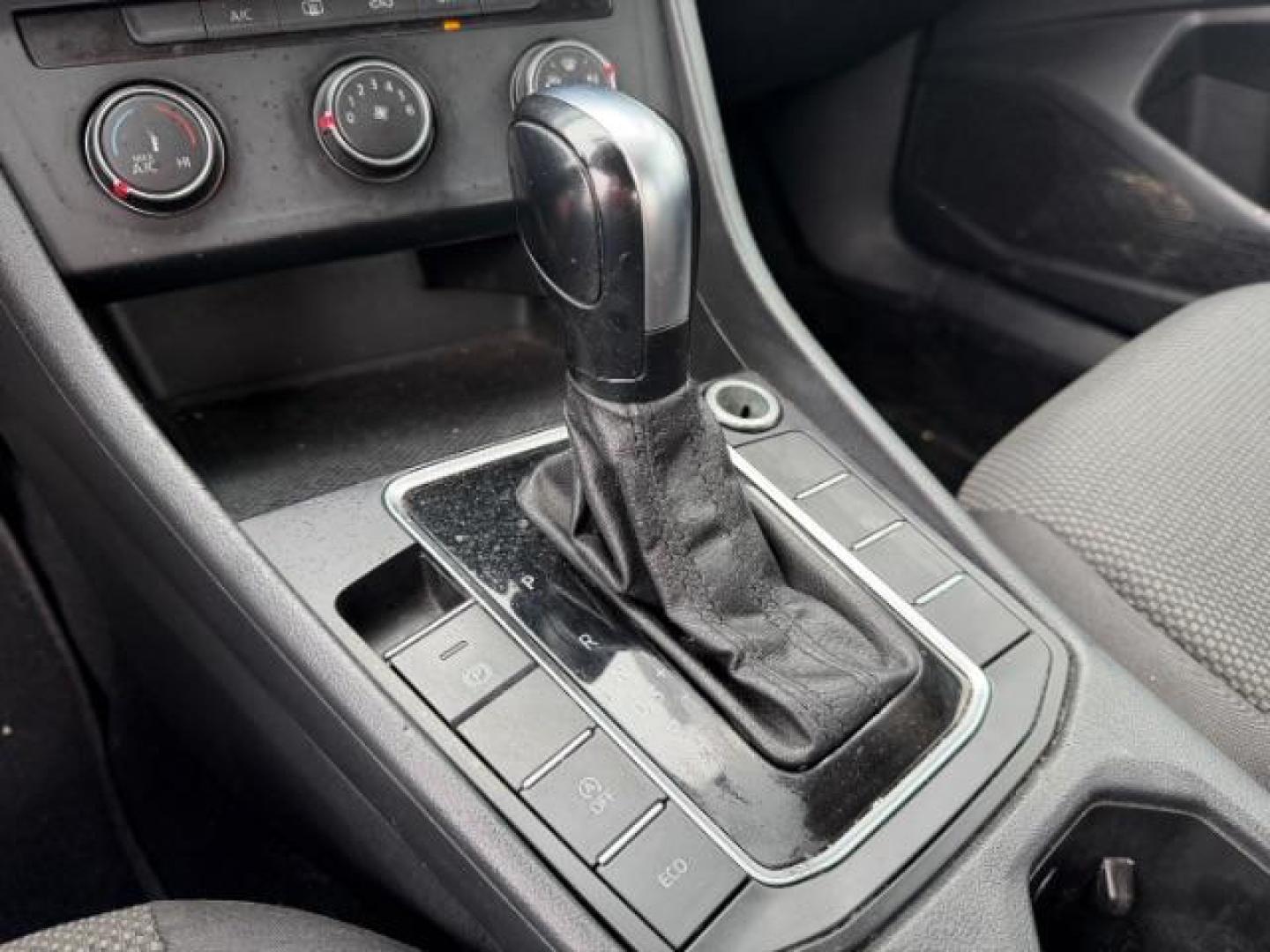 2019 GRAY Volkswagen Jetta 1.4T S | 1.4T SE | 1 (3VWCB7BU5KM) with an 1.4L I-4 gasoline di engine, located at 2715 W Pioneer Pkwy, Arlington, TX, 76013, (817) 265-9009, 32.710262, -97.153236 - Photo#16