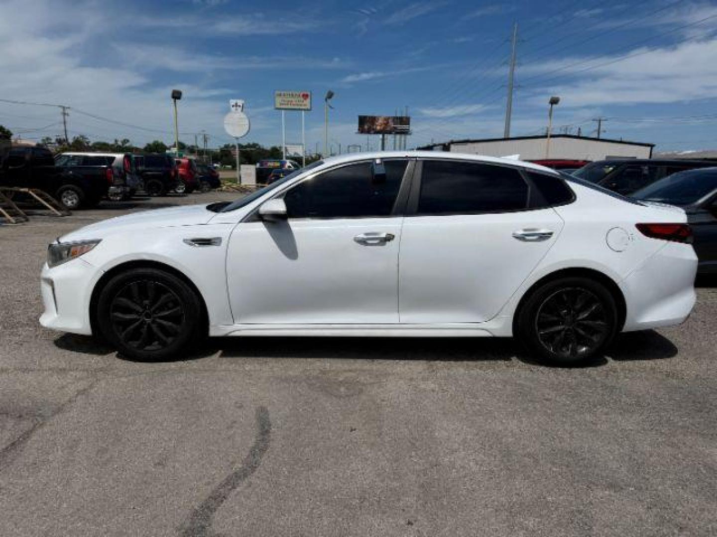 2018 WHITE Kia Optima LX (5XXGT4L38JG) with an 2.4L L4 DOHC 16V engine, 6-Speed Automatic transmission, located at 2715 W Pioneer Pkwy, Arlington, TX, 76013, (817) 265-9009, 32.710262, -97.153236 - Photo#2
