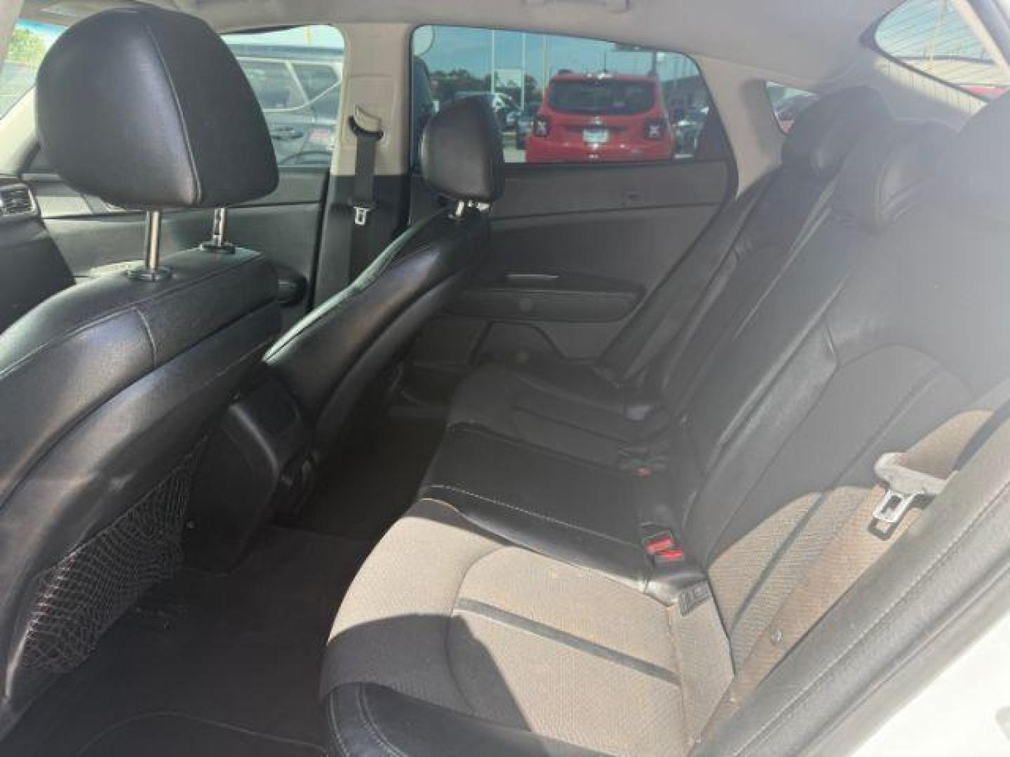 2018 WHITE Kia Optima LX (5XXGT4L38JG) with an 2.4L L4 DOHC 16V engine, 6-Speed Automatic transmission, located at 2715 W Pioneer Pkwy, Arlington, TX, 76013, (817) 265-9009, 32.710262, -97.153236 - Photo#10