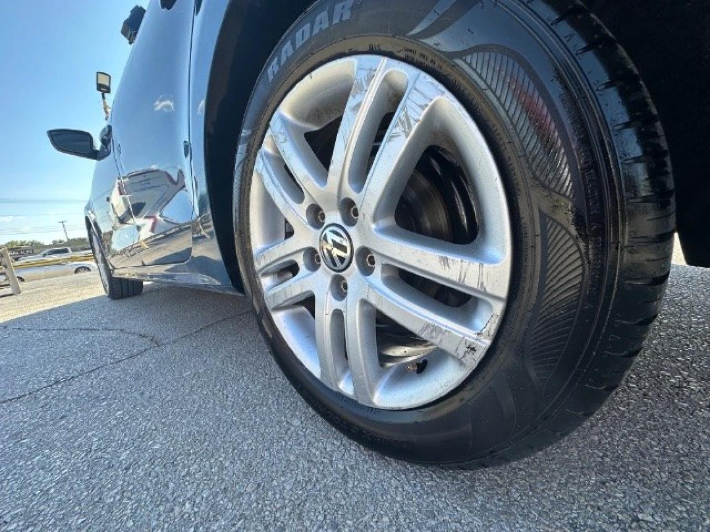 2017 BLUE Volkswagen Jetta 1.4T S 6A (3VW2B7AJ7HM) with an 1.4L L4 DOHC 16V engine, 6-Speed Automatic transmission, located at 2715 W Pioneer Pkwy, Arlington, TX, 76013, (817) 265-9009, 32.710262, -97.153236- Photo#8