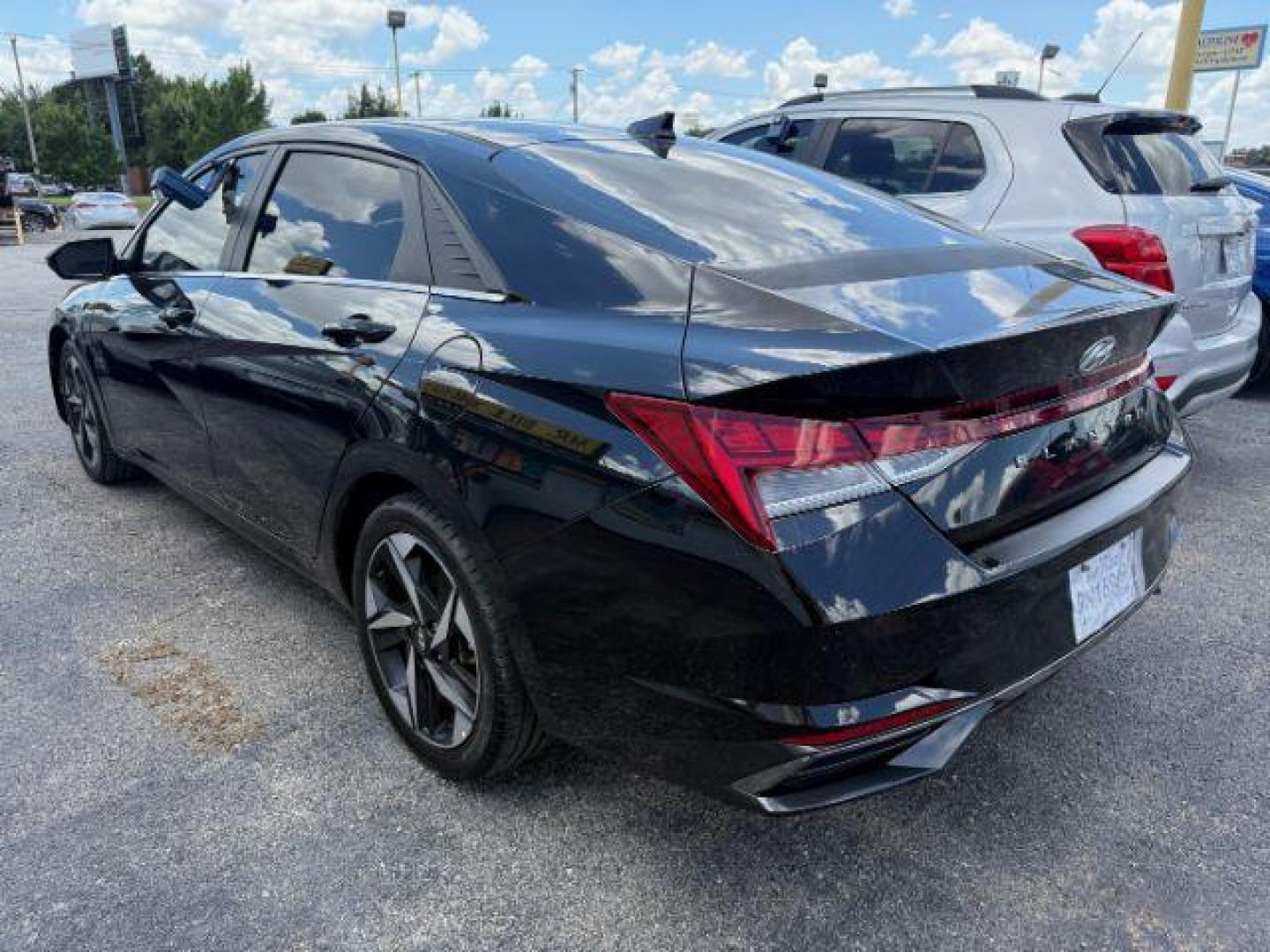 2021 BLACK HYUNDAI ELANTRA ULTIMATE (KMHLN4AG9MU) , located at 2715 W Pioneer Pkwy, Arlington, TX, 76013, (817) 265-9009, 32.710262, -97.153236 - Photo#9