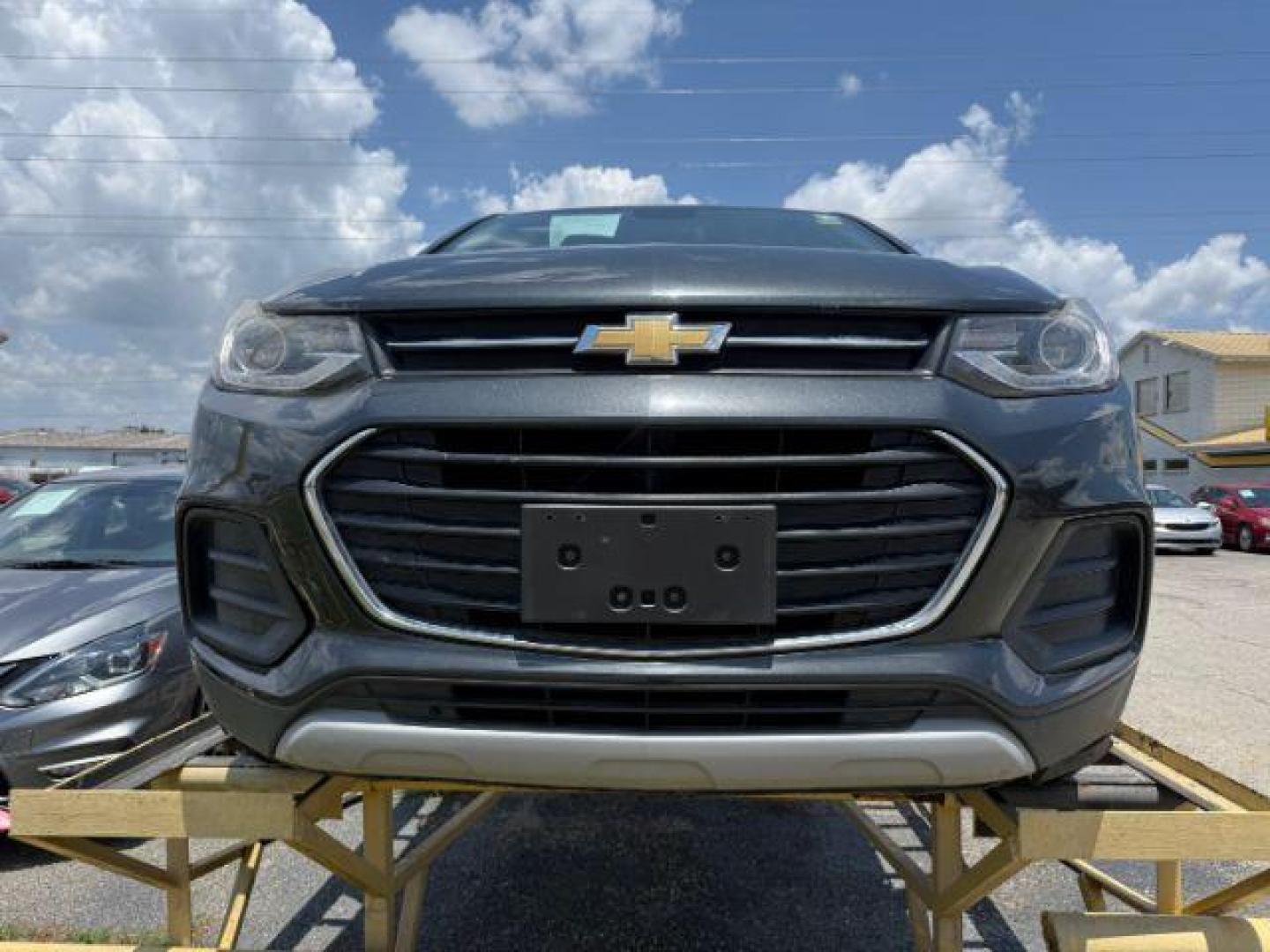 2018 GRAY Chevrolet Trax LT (3GNCJLSB5JL) with an ECOTEC 1.4L I-4 DOHC engine, located at 2715 W Pioneer Pkwy, Arlington, TX, 76013, (817) 265-9009, 32.710262, -97.153236 - Photo#3