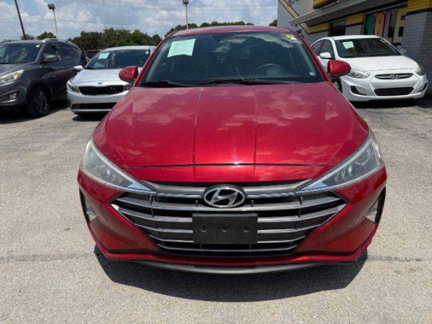 2019 RED Hyundai Elantra SEL (5NPD84LFXKH) with an Nu 2L I-4 DOHC engine, located at 2715 W Pioneer Pkwy, Arlington, TX, 76013, (817) 265-9009, 32.710262, -97.153236 - Photo#4