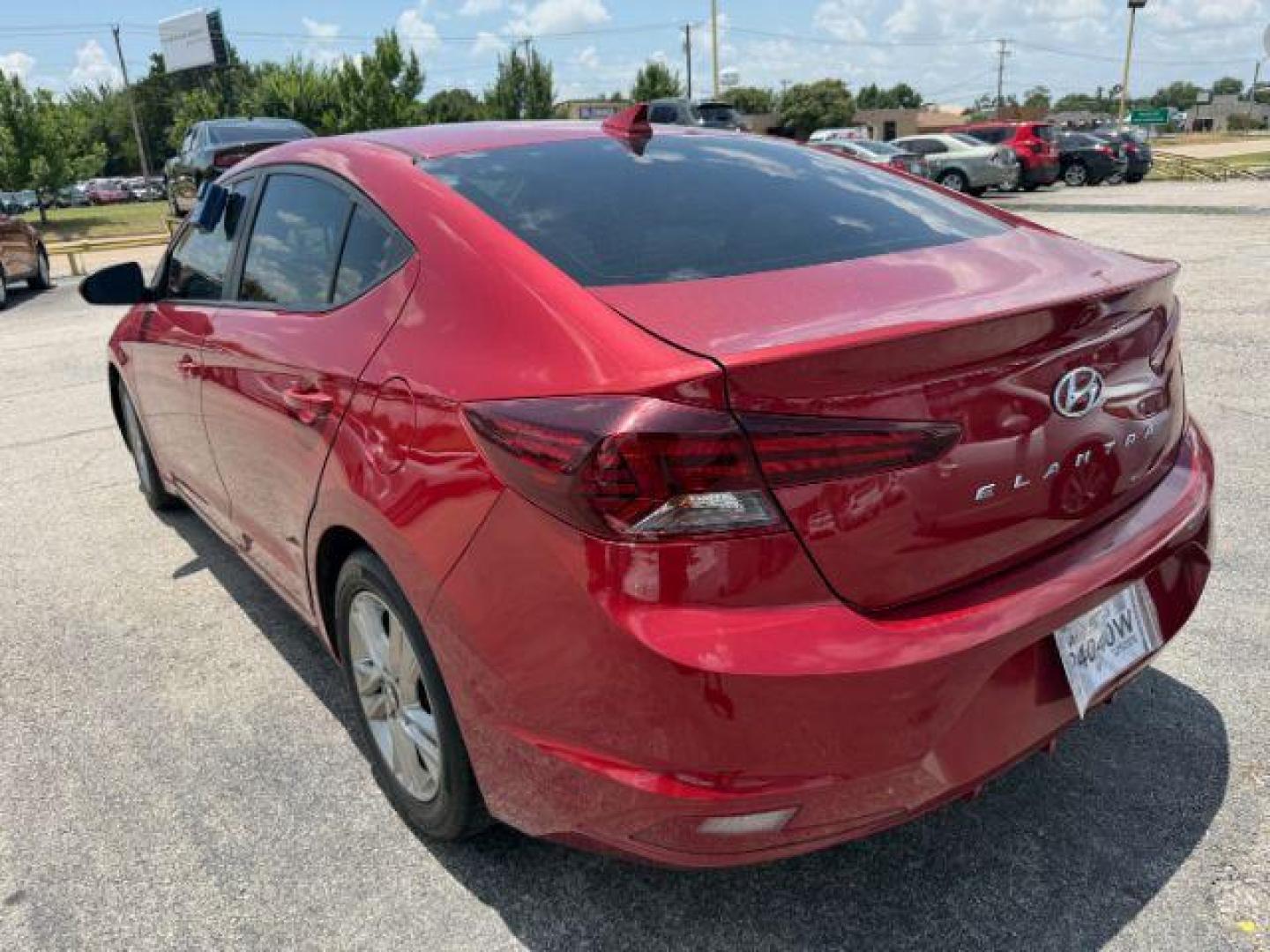 2019 RED Hyundai Elantra SEL (5NPD84LFXKH) with an Nu 2L I-4 DOHC engine, located at 2715 W Pioneer Pkwy, Arlington, TX, 76013, (817) 265-9009, 32.710262, -97.153236 - Photo#8