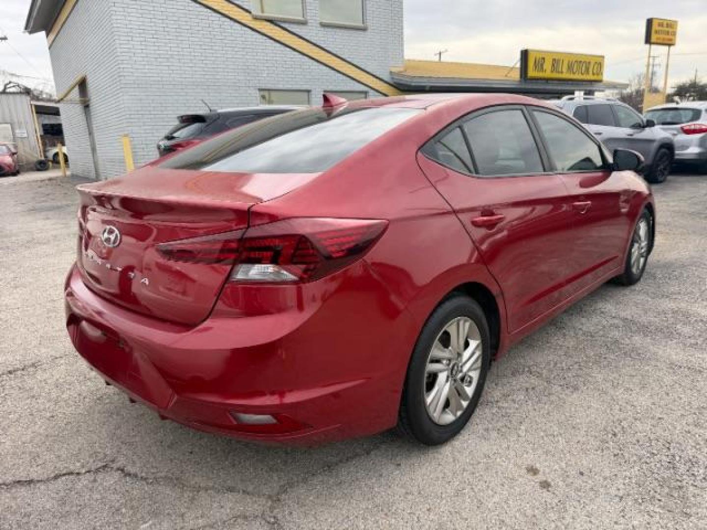 2019 RED Hyundai Elantra SEL (5NPD84LFXKH) with an Nu 2L I-4 DOHC engine, located at 2715 W Pioneer Pkwy, Arlington, TX, 76013, (817) 265-9009, 32.710262, -97.153236 - Photo#26