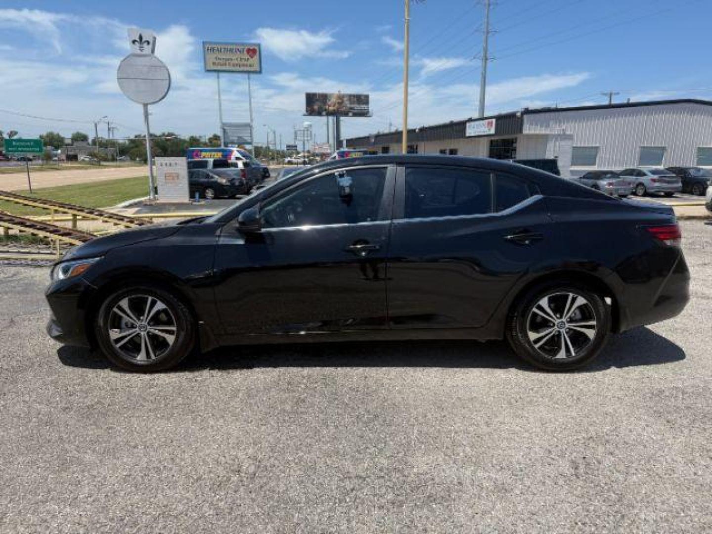 2020 BLACK Nissan Sentra SV Xtronic CVT (3N1AB8CV8LY) with an 2L I-4 gasoline direct injection engine, located at 2715 W Pioneer Pkwy, Arlington, TX, 76013, (817) 265-9009, 32.710262, -97.153236 - Photo#2