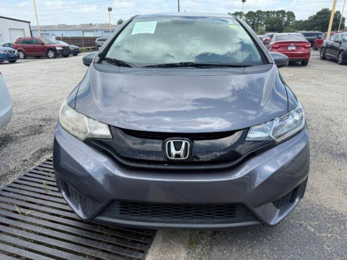 2016 GRAY Honda Fit LX CVT (JHMGK5H5XGX) with an 1.5L L4 SOHC 16V engine, Continuously Variable Transmission transmission, located at 2715 W Pioneer Pkwy, Arlington, TX, 76013, (817) 265-9009, 32.710262, -97.153236 - Photo#4