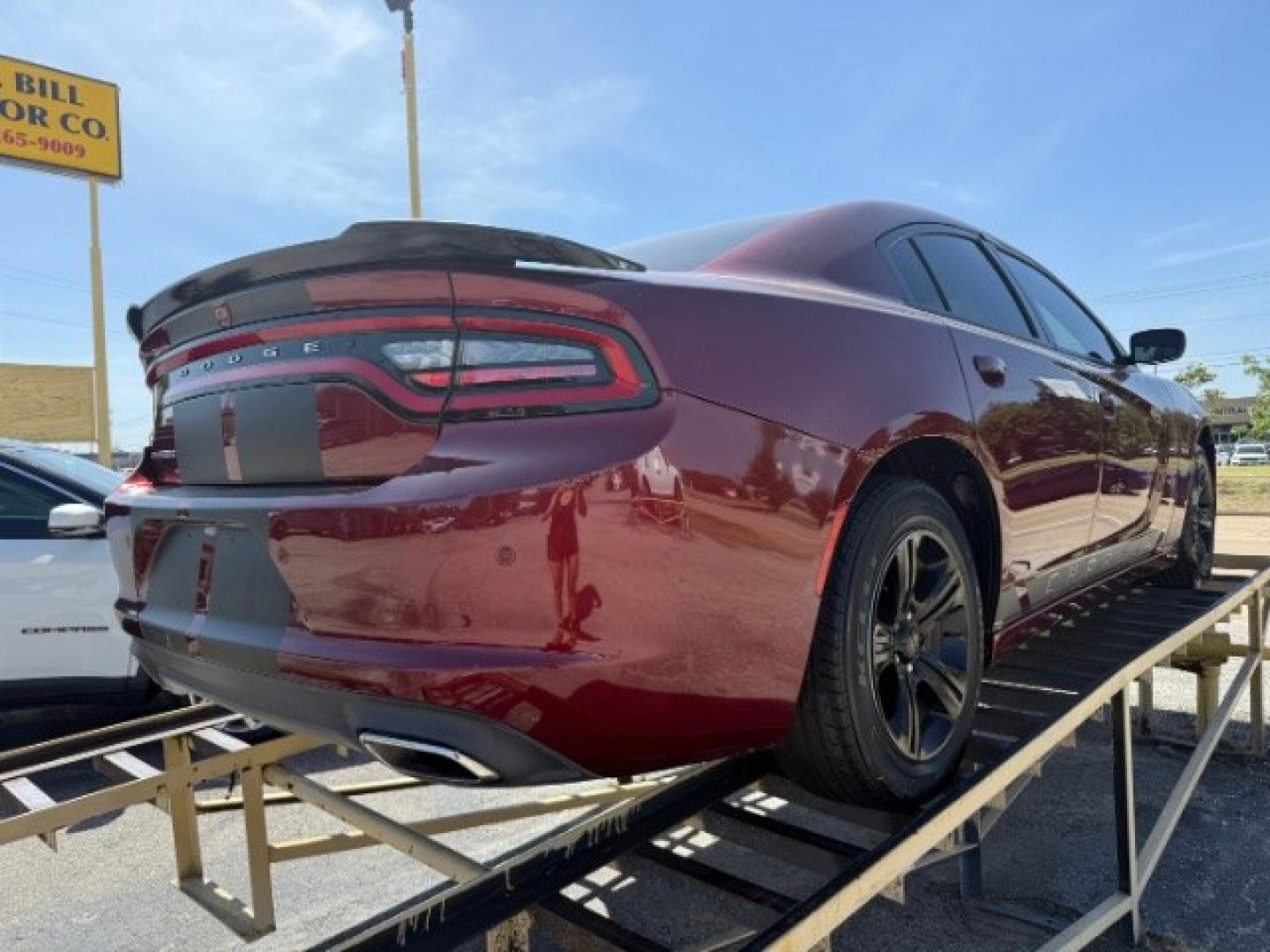 2020 RED Dodge Charger SXT RWD (2C3CDXBG1LH) with an Pentastar 3.6L V-6 D engine, located at 2715 W Pioneer Pkwy, Arlington, TX, 76013, (817) 265-9009, 32.710262, -97.153236- Photo#4