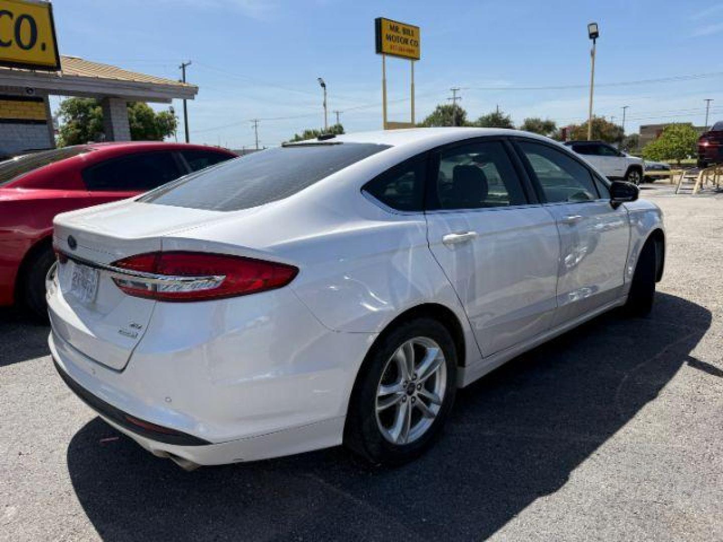 2018 WHITE Ford Fusion SE (3FA6P0HD7JR) with an 1.5L L4 DOHC 16V engine, 6-Speed Automatic transmission, located at 2715 W Pioneer Pkwy, Arlington, TX, 76013, (817) 265-9009, 32.710262, -97.153236 - Photo#7