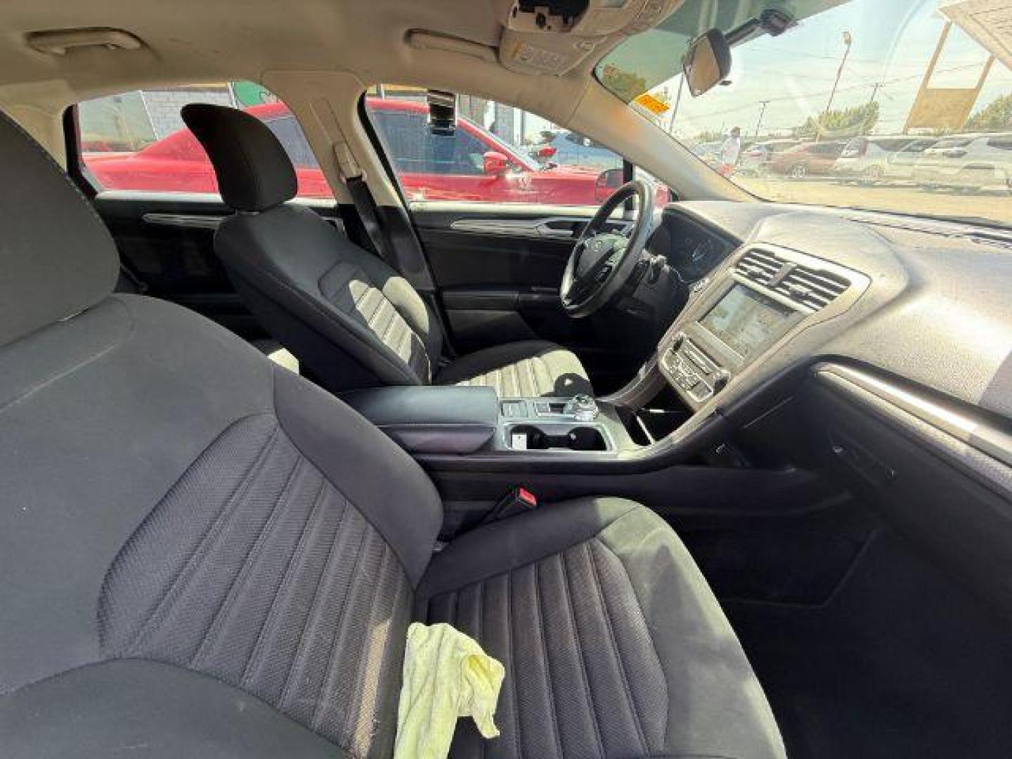 2018 WHITE Ford Fusion SE (3FA6P0HD7JR) with an 1.5L L4 DOHC 16V engine, 6-Speed Automatic transmission, located at 2715 W Pioneer Pkwy, Arlington, TX, 76013, (817) 265-9009, 32.710262, -97.153236 - Photo#11