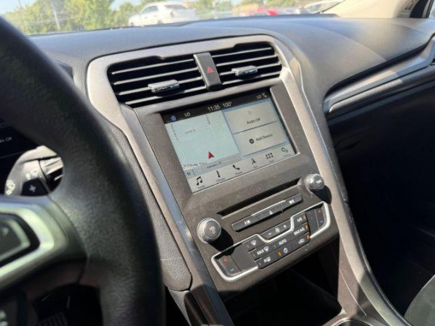 2018 WHITE Ford Fusion SE (3FA6P0HD7JR) with an 1.5L L4 DOHC 16V engine, 6-Speed Automatic transmission, located at 2715 W Pioneer Pkwy, Arlington, TX, 76013, (817) 265-9009, 32.710262, -97.153236 - Photo#17
