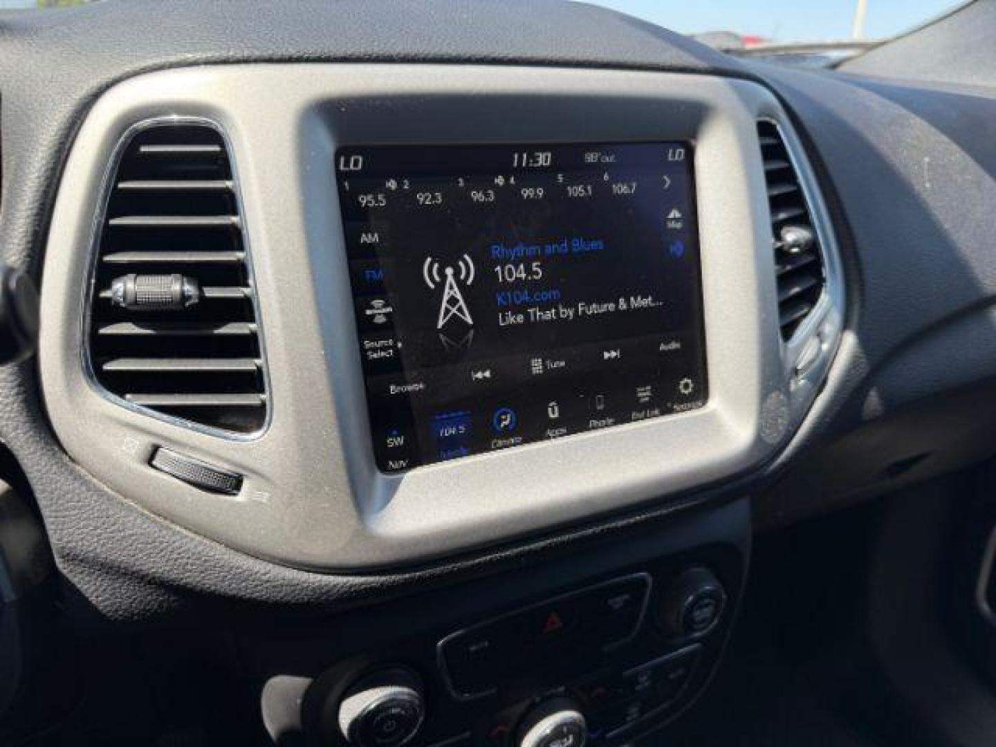 2021 WHITE Jeep Compass 80th Anniversary FWD (3C4NJCEBXMT) with an 2.4L I-4 variable valve control engine, located at 2715 W Pioneer Pkwy, Arlington, TX, 76013, (817) 265-9009, 32.710262, -97.153236 - Photo#17